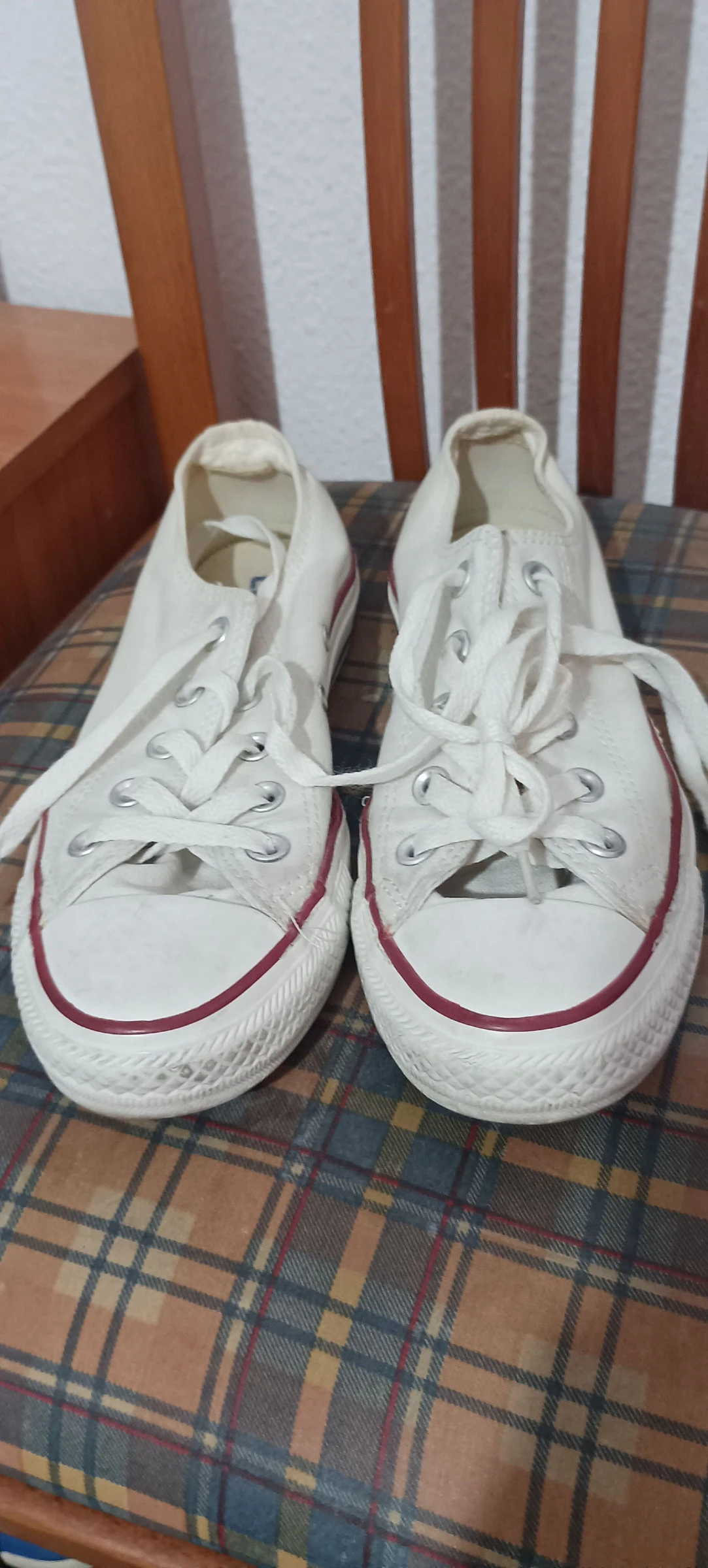 White Converse All Star - Classic and Versatile